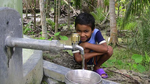 L'accès à l'eau, un bonheur pour tous les enfants du monde! 